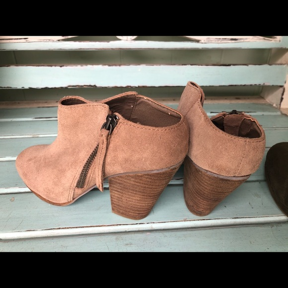 Slip on booties, never worn - Picture 3 of 4